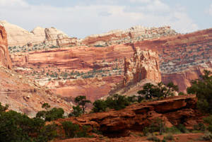 capitol reef<br>NIKON D200, 165 mm, 100 ISO,  1/200 sec,  f : 8 